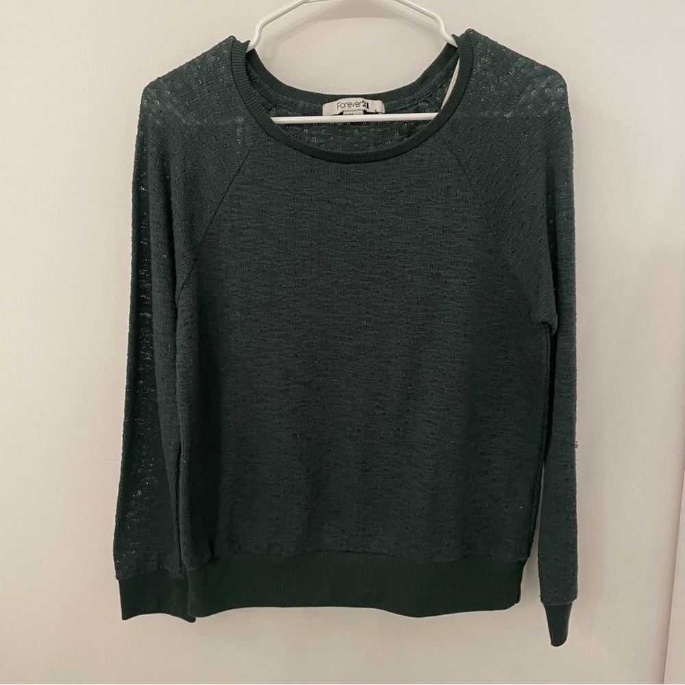 Forever 21 light knit green long sleeve shirt